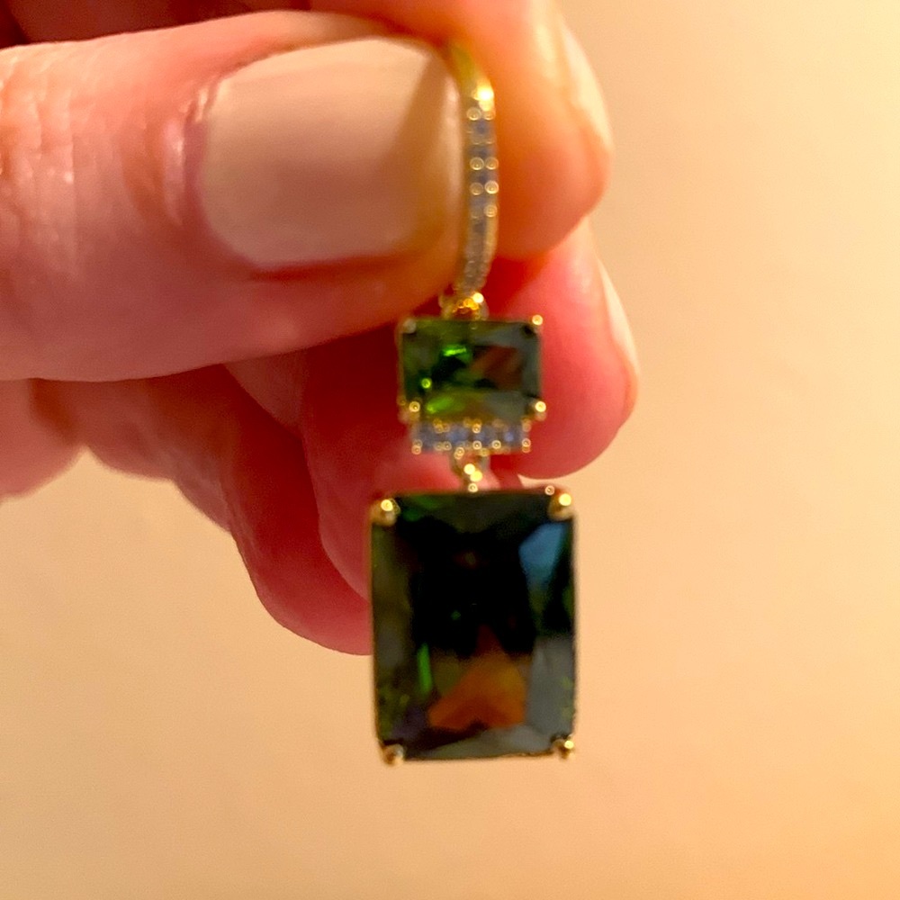 Limited Gorgeous Brand new from 🇫🇷 rare green earrings with crystals. Must have! - Picture 10 of 16